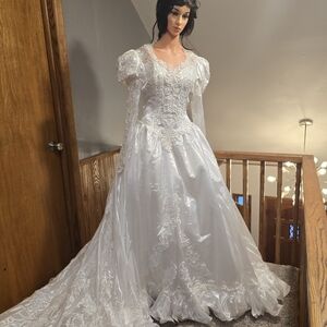 Elegant White Satin Beaded Lace Wedding Dress Size 14 With Train